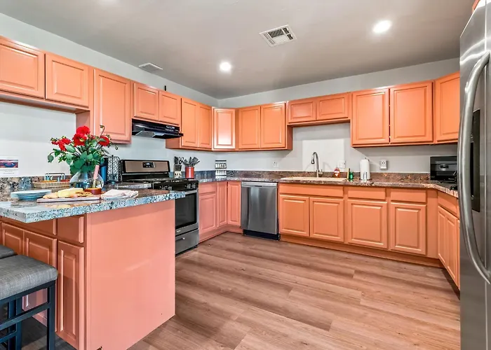 Ferienhaus 5br Sleeps 10 Hot Tub Fire Pit Games & Walk To Asu Tempe
