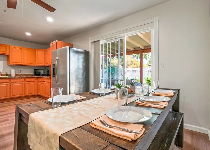 5br Sleeps 10 Hot Tub Fire Pit Games & Walk To Asu *