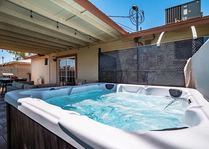 5br Sleeps 10 Hot Tub Fire Pit Games & Walk To Asu