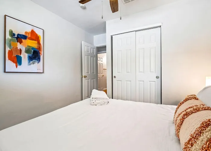 5br Sleeps 10 Hot Tub Fire Pit Games & Walk To Asu *