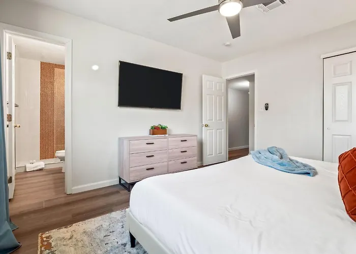 5br Sleeps 10 Hot Tub Fire Pit Games & Walk To Asu Ferienhaus
